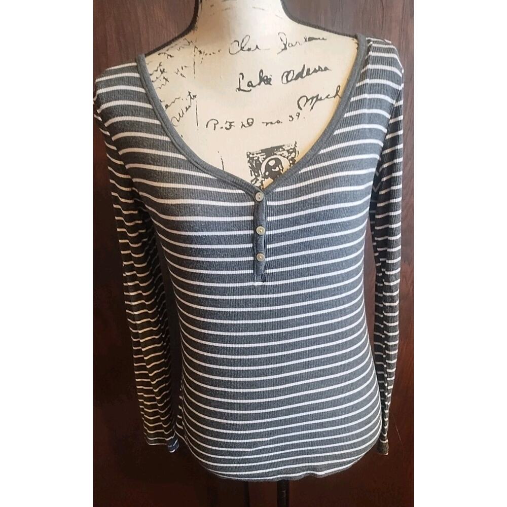 Stars Above Women's XS Henley Super Soft Sleep Pajama Top Shirt Long sleeve Gray